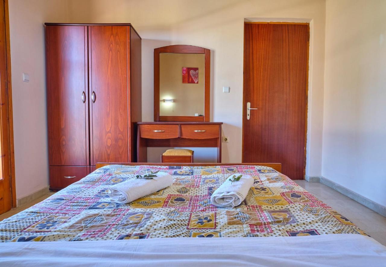 Theodora Apartments Agios Stefanos Corfu Ájosz Sztéfanosz Kültér fotó